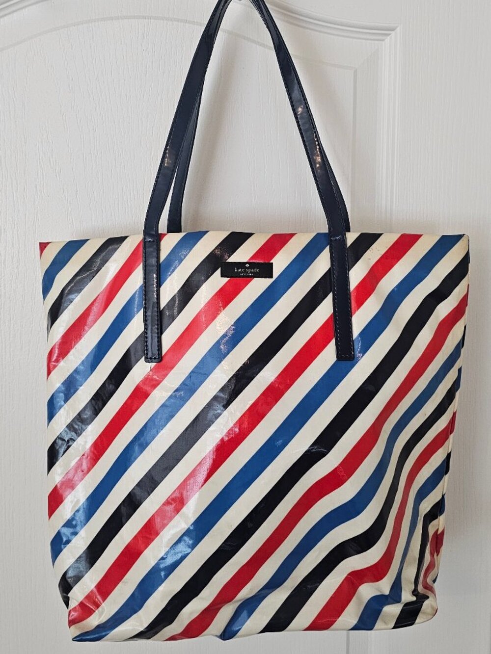 KATE SPADE Daycation Multi-color Stripes Canvas Bon Shopper Tote red/blue | GOOD